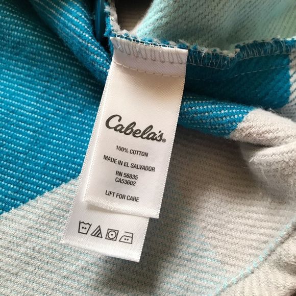 Cabelas Blue Plaid Jacket w Pockets Size Small - Picture 6 of 8